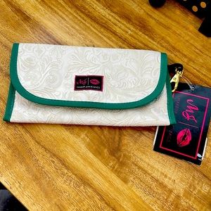 Make up junkie Sunglasses or Eyeglass case